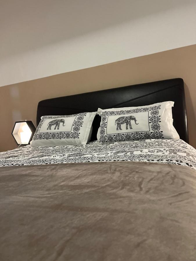 Anissia Apartament Apartment Sinaia Bagian luar foto